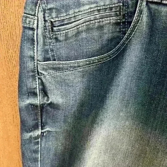 Lane Bryant Bermuda Jean Shorts NWOT - Picture 3 of 9